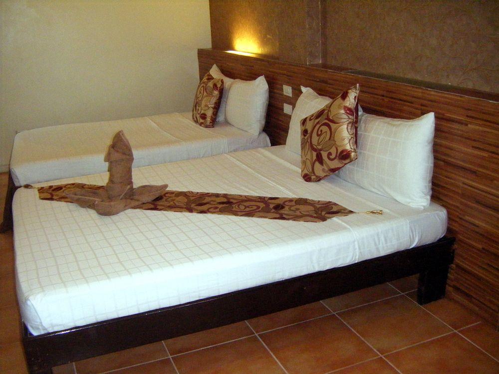 Feliness Resort Manoc-Manoc Kültér fotó