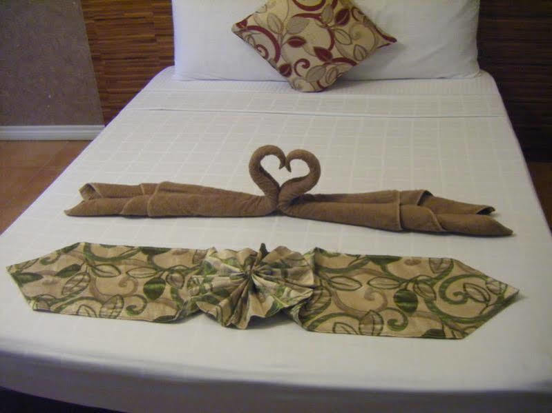 Feliness Resort Manoc-Manoc Kültér fotó