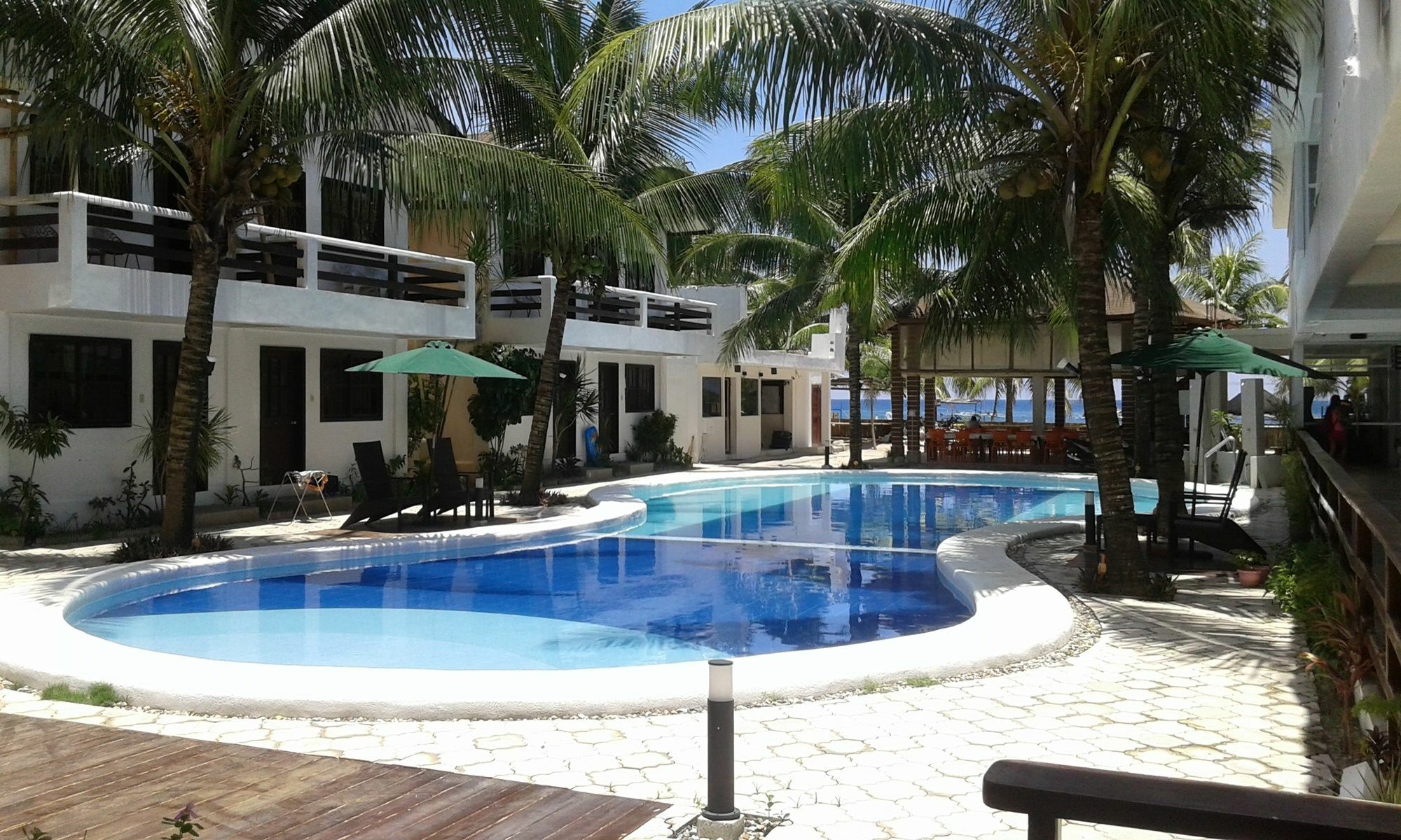 Feliness Resort Manoc-Manoc Kültér fotó
