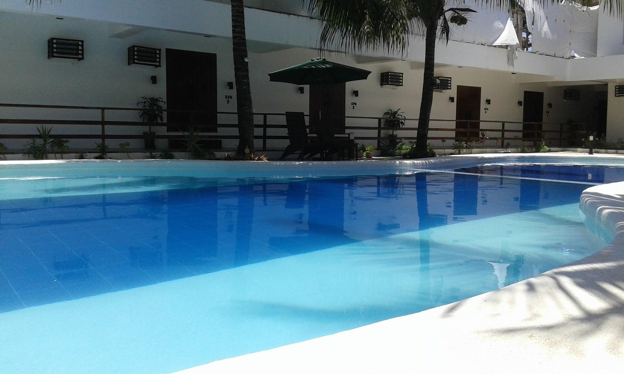 Feliness Resort Manoc-Manoc Kültér fotó