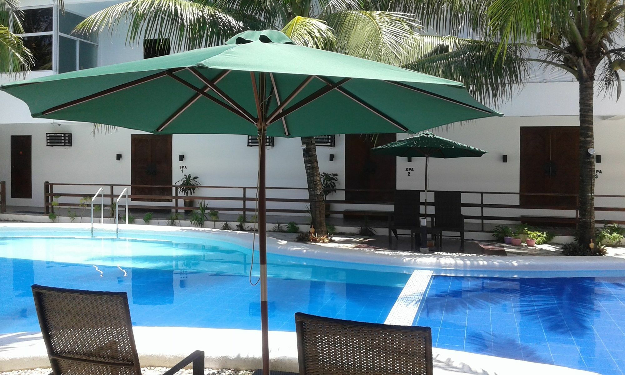 Feliness Resort Manoc-Manoc Kültér fotó