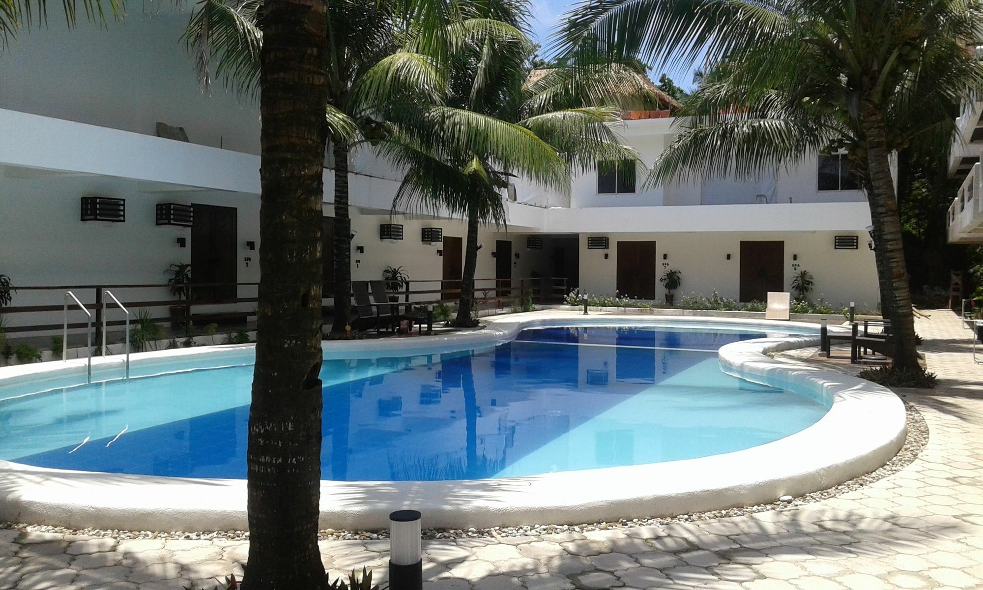 Feliness Resort Manoc-Manoc Kültér fotó