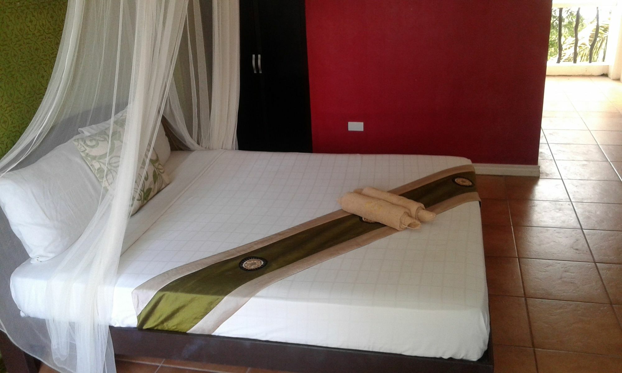 Feliness Resort Manoc-Manoc Kültér fotó